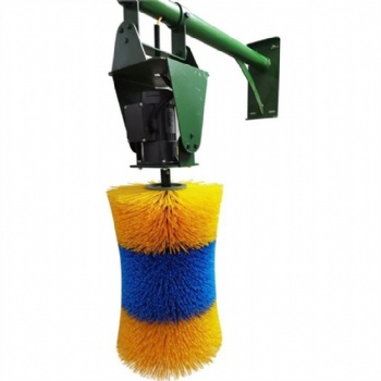 Rotating Cow Brush