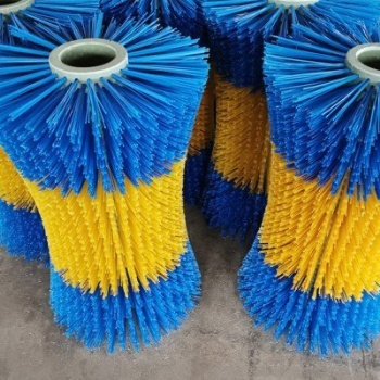 Cow Scratching Brush